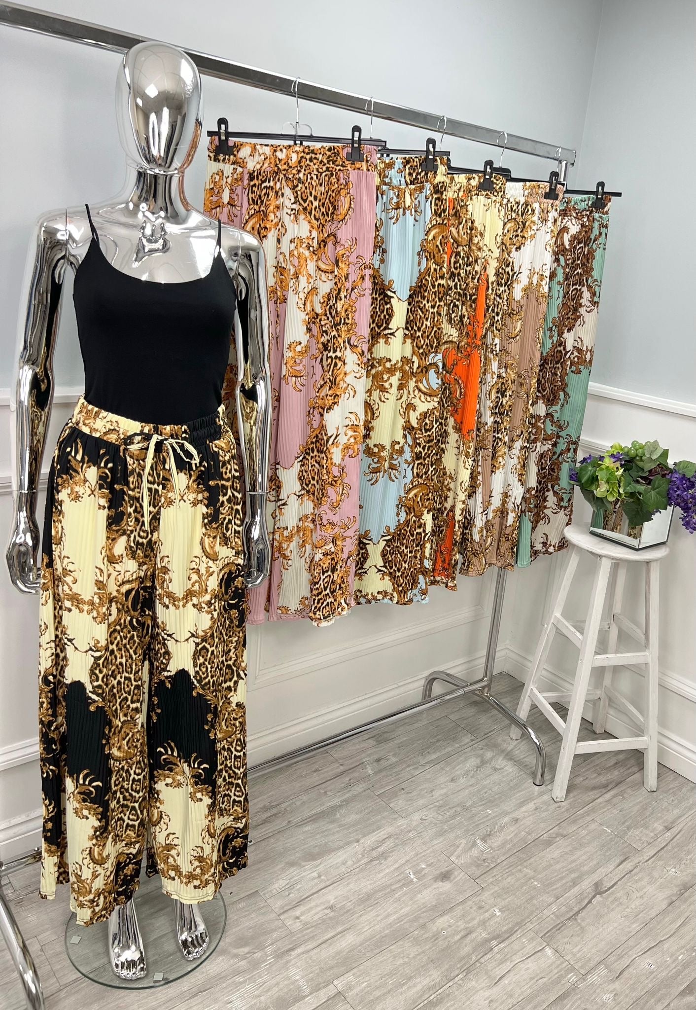 ‘Samira’ Printed Pleated Trousers
