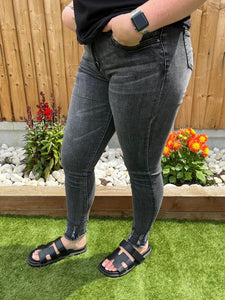 ‘Candice’ Frayed Detail Jeans