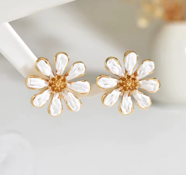 Raffia Flower Earrings