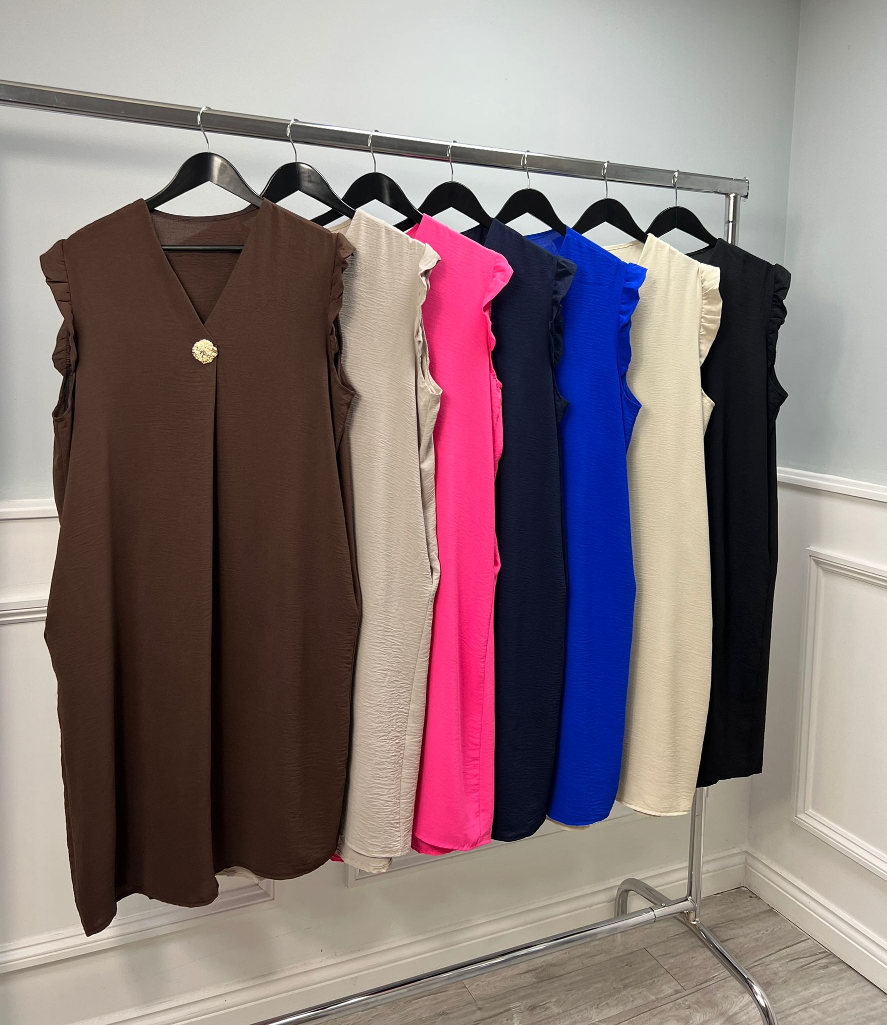 ‘Dakota’ Brooch Frill Sleeve Dress