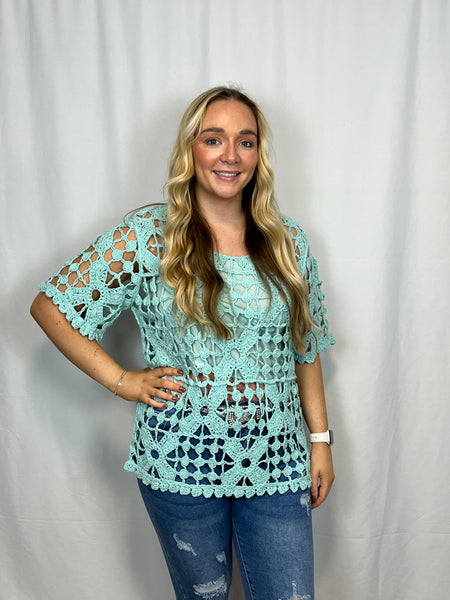 ‘Fallon’ 2-in-1 Crochet Top