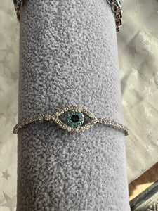 Diamanté Eye Bracelet